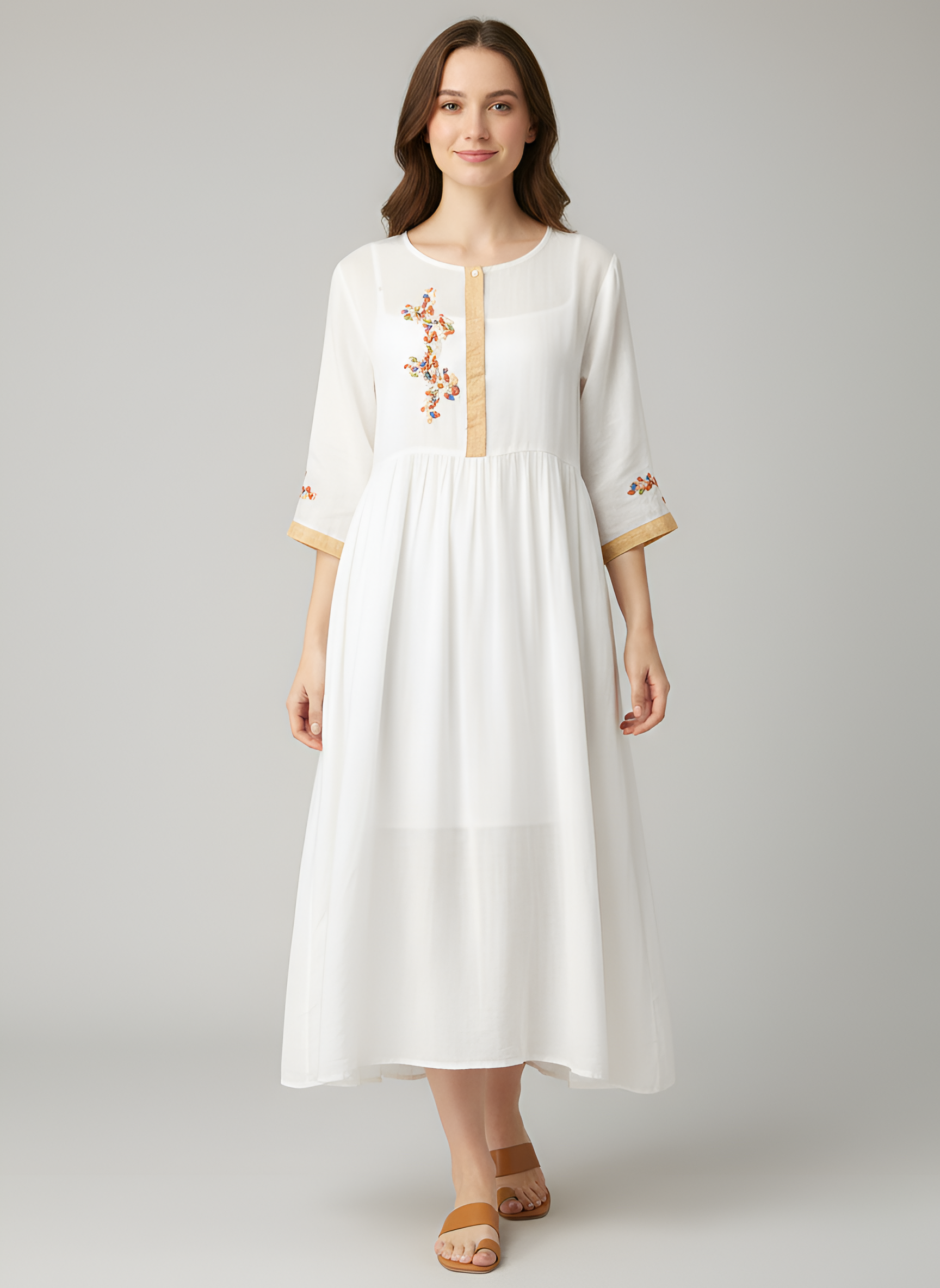 Dame kjole i bomuld og hør med rund hals og løs pasform