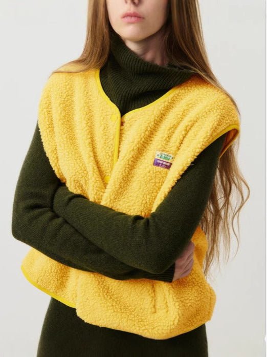 Ærmeløs vest til kvinder - med knapper, blød og behagelig