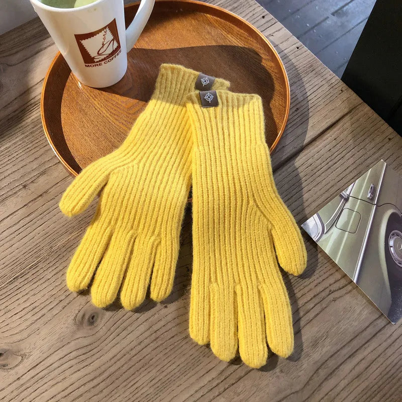Nina | Knitted gloves for women, warm and elegant