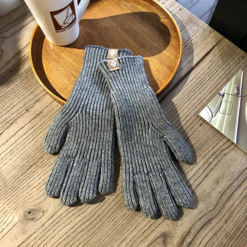 Nina | Knitted gloves for women, warm and elegant