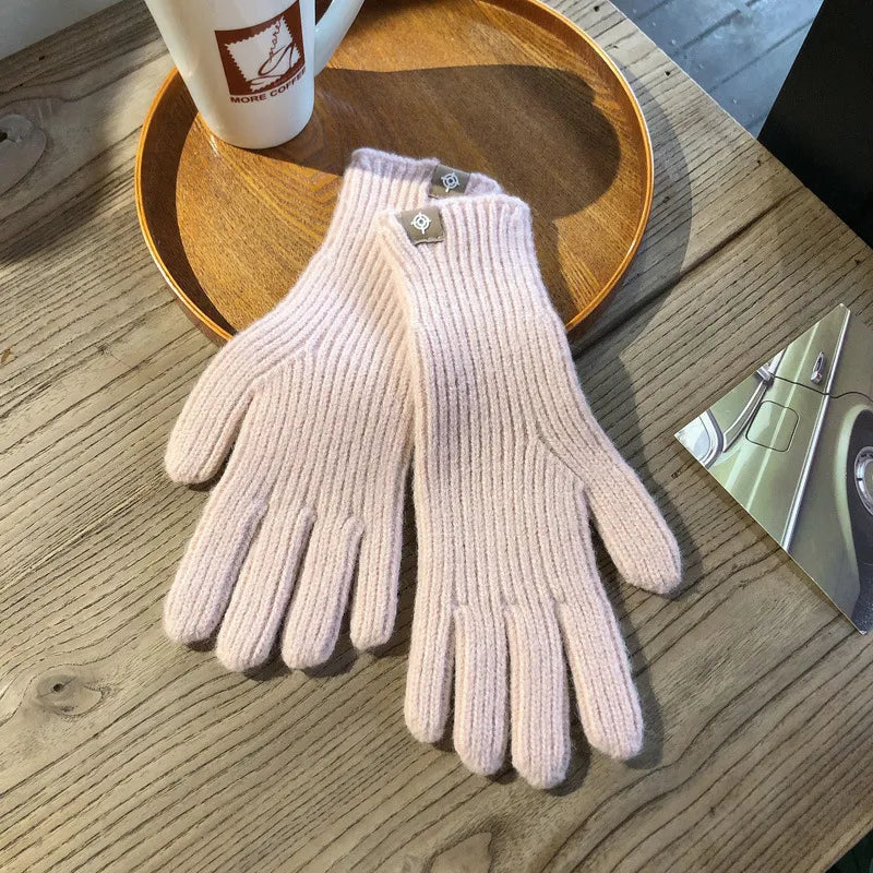 Nina | Knitted gloves for women, warm and elegant